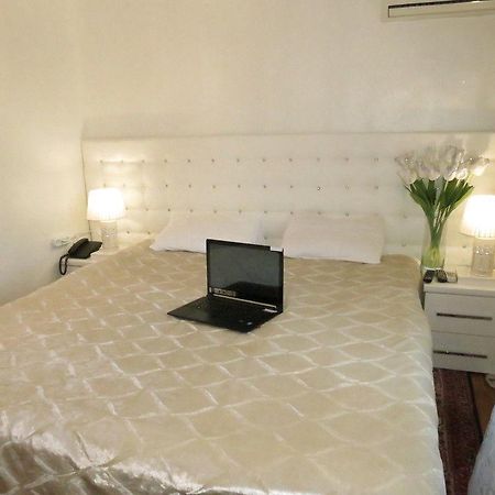 Bella Donna Hotel Chişinǎu Buitenkant foto