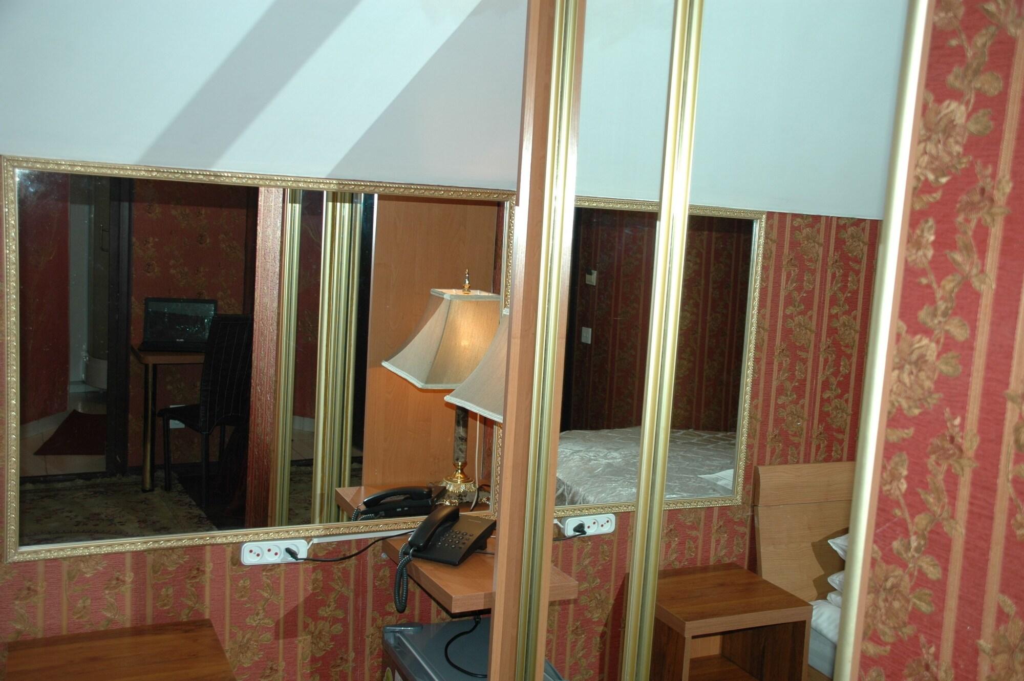 Bella Donna Hotel Chişinǎu Buitenkant foto