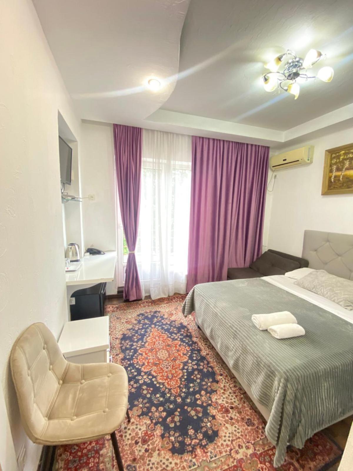 Bella Donna Hotel Chişinǎu Buitenkant foto