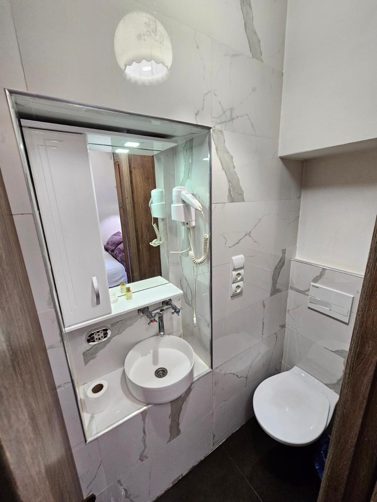 Bella Donna Hotel Chişinǎu Buitenkant foto