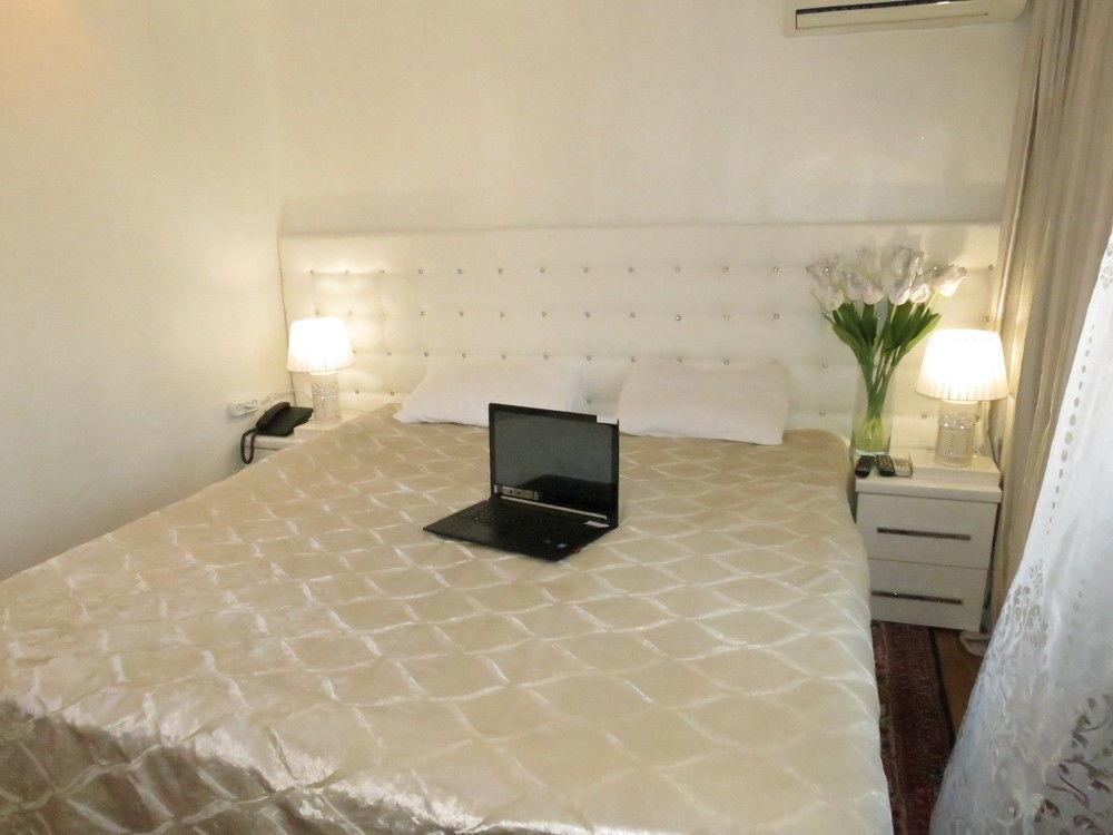 Bella Donna Hotel Chişinǎu Buitenkant foto