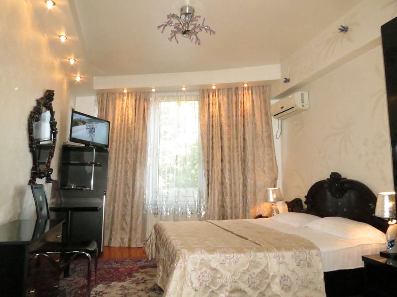 Bella Donna Hotel Chişinǎu Buitenkant foto